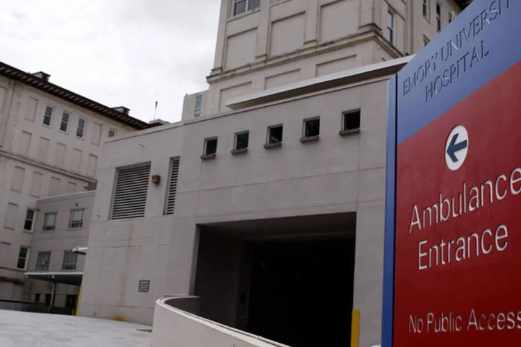 Hospital Universitário Emory: paciente será tratado em unidade de isolamento para doenças infecciosas  (Tami Chappell/Reuters)