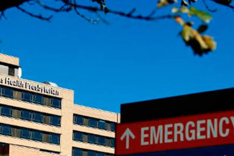 O Hospital Presbiteriano de Dallas, onde dois funcionários foram infectados com o vírus Ebola
 (Mike Stone/AFP)