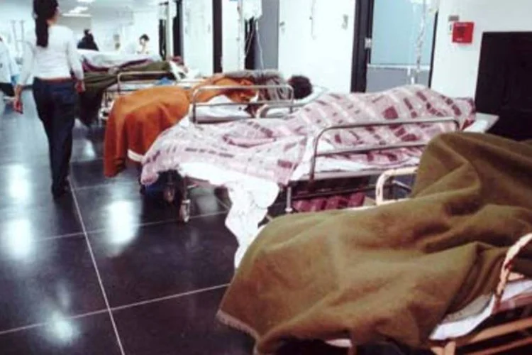 Hospital público no Brasil: país tem o terceiro atendimento mais caro a pacientes idosos e terminais (.)