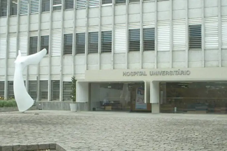 
	Hospital Universit&aacute;rio da USP vai limitar atendimento no pronto-socorro adulto e passar&aacute; a receber apenas emerg&ecirc;ncias
 (Wikimedia Commons)