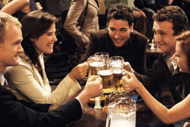 How I Met Your Mother: a notícia ruim é que não está nos planos dos criadores reviver os personagens Ted, Robin, Lily, Marshall e Barney (Facebook/How I Met Your Mother/Divulgação)