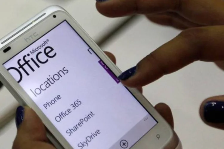 
	Smartphone HTC Radar com Windows Phone
 (Pichi Chuang/Reuters)