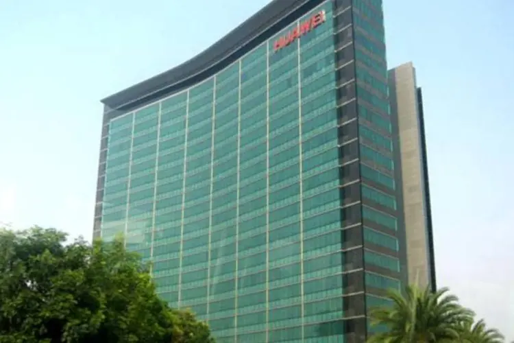 A Huawei, criada por Ren, um empresário avesso à mídia em 1987, se tornou a segunda maior fabricante mundial de equipamentos de telecomunicações (Brücke-Osteuropa/Wikimedia Commons)