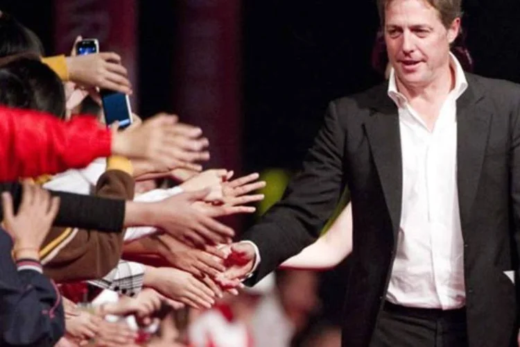 O ator Hugh Grant está entre as 8 mil personalidades que assinaram a petição lançada para pedir a criação de uma comissão de investigação (Getty Images)