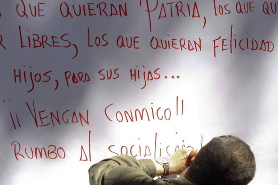 Nova fonte "Hugo Chávez" copia caligrafia do ex-presidente