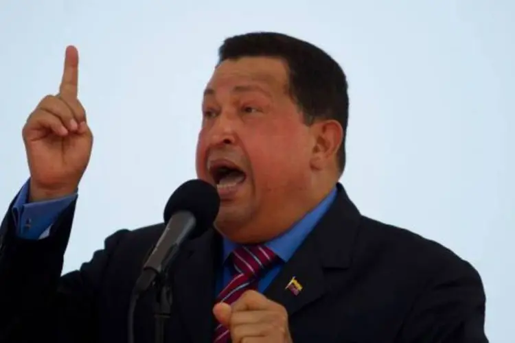 Hugo Chávez se declarou livre de um câncer detectado em junho do ano passado que o fez passar três vezes pela sala de cirurgia (Carlos Garcia Rawlins/Reuters)