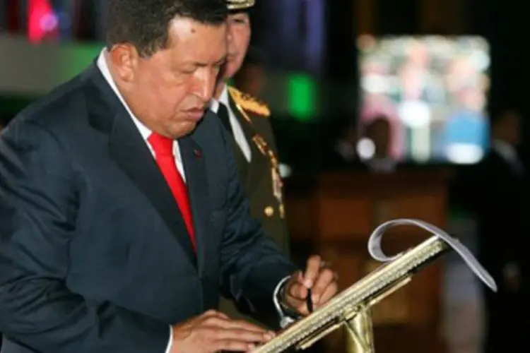 O presidente venezuelano, Hugo Chávez: plano de serviços mecânicos gratuitos só se aplicará a usuários de carros exclusivamente movidos a gás (Arquivo/AFP)