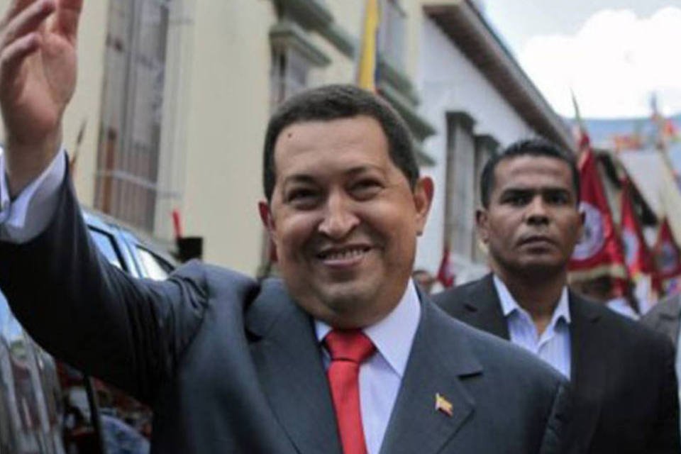 Chávez assegura que será candidato à reeleição em 2012