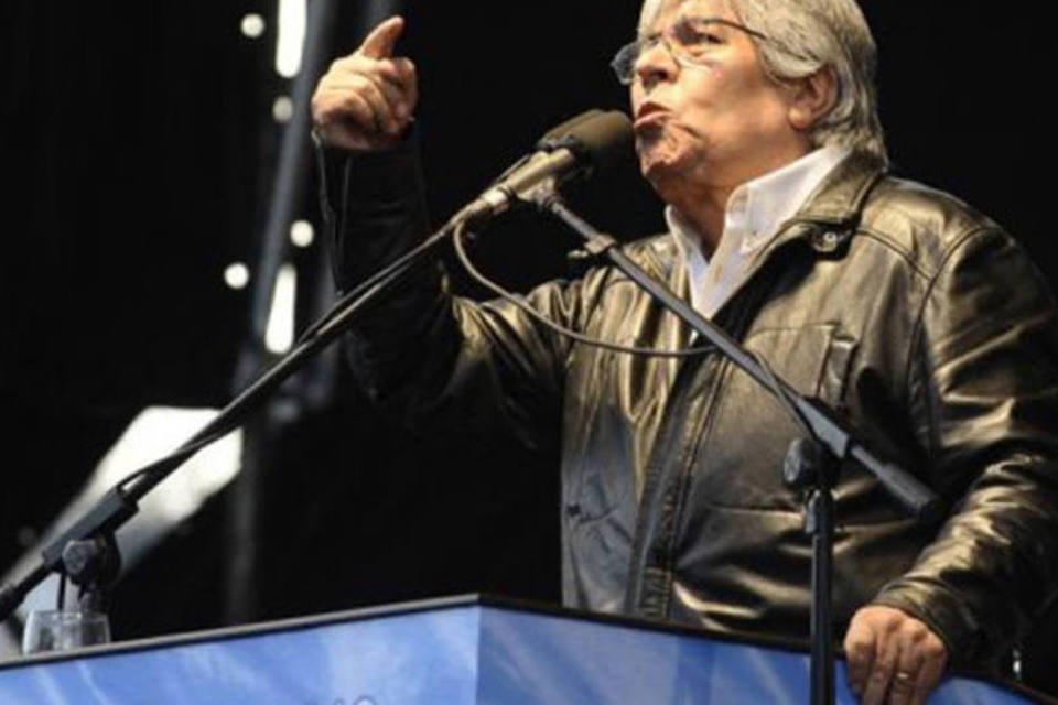 Central operária CGT se divide em congresso contra Kirchner