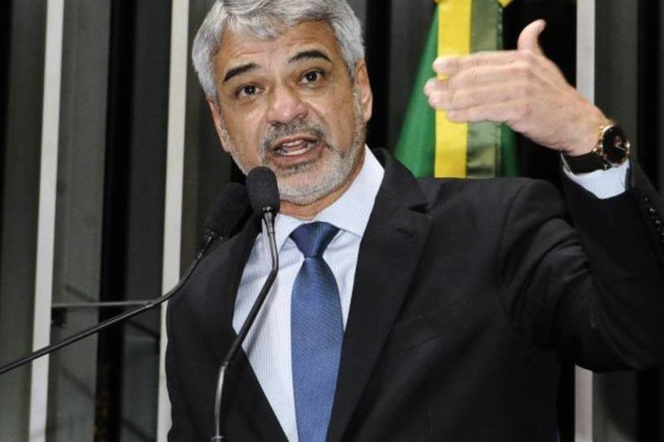 Senador do PT minimiza decisão da Moody's sobre Brasil