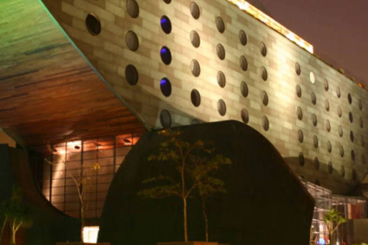 
	Hotel Unique, em S&atilde;o Paulo: atualmente, em 11 estados de todas as regi&otilde;es h&aacute; hot&eacute;is, resorts e pousadas que podem ser identificados pelas estrelas do SBClass.
 (Wikimedia Commons)