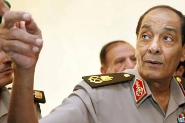 Marechal Hussein Tantawi, comandante da Junta Militar: protestos contra e a favor (Amr Nabil/AFP)