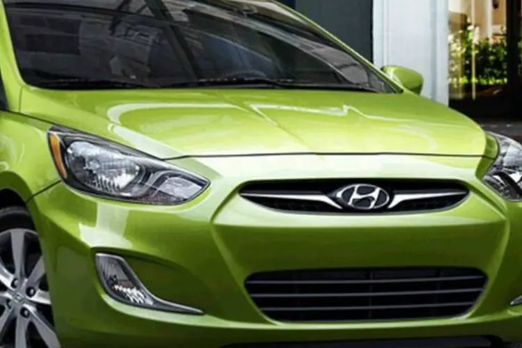 Hyundai vai fabricar modelos modificados da série Accent, com um motor 1.0 e combustível flex, atendendo aos incentivos fiscais brasileiros (Divulgação/Hyundai)