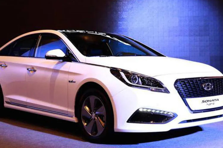 Hyundai Sonata 2015: modelo passou por adaptações aerodinâmicas, como a instalação de um difusor traseiro (Divulgação)