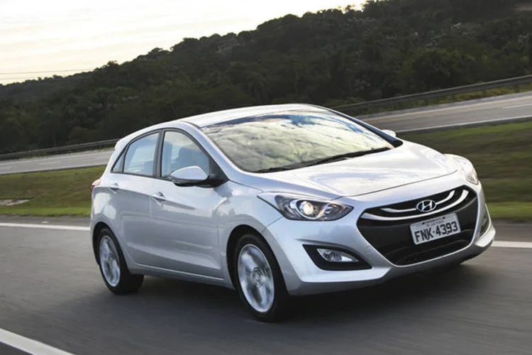 
	i30: estar&aacute; dispon&iacute;vel op&ccedil;&atilde;o baseada na configura&ccedil;&atilde;o de entrada do hatch, mas dotada de teto panor&acirc;mico
 (Divulgação/Imprensa Hyundai)