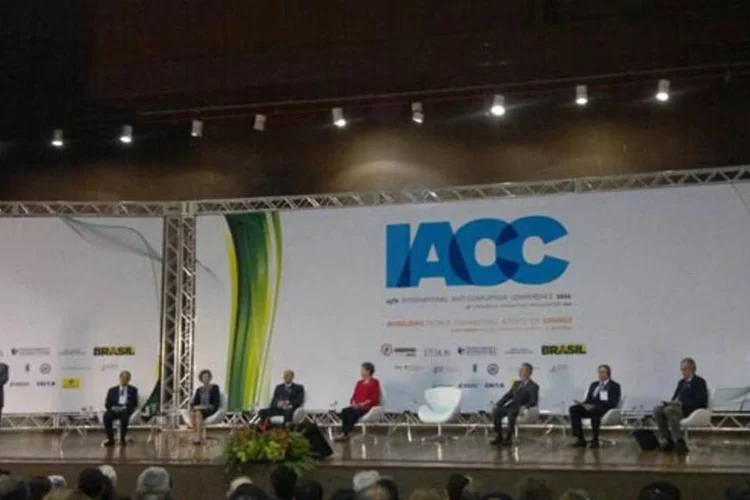 
	15&ordf; Confer&ecirc;ncia Internacional Anticorrup&ccedil;&atilde;o: Durante o dia, foram analisados diversos aspectos da corrup&ccedil;&atilde;o
 (Divulgação/Facebook)