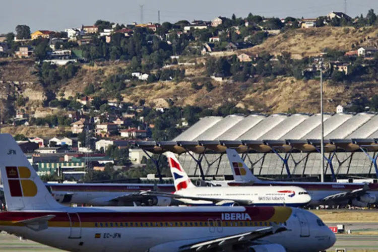 
	Avi&otilde;es da Iberia: a IAG fez pedidos por 62 avi&otilde;es A320 com op&ccedil;&otilde;es por mais 58 unidades para a Vueling e outras 100 que podem ser destinadas a qualquer empresa do grupo
 (Bloomberg)