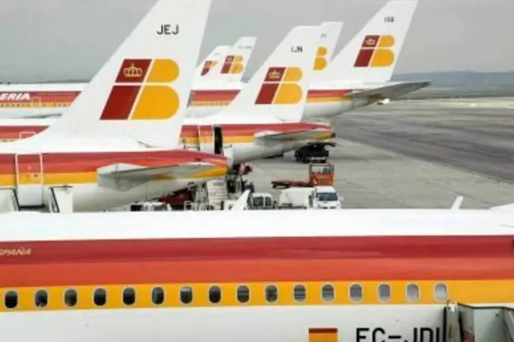 Iberia: em 2009, viajaram entre o Brasil e a Europa em aviões da Iberia aproximadamente 500.000 pessoas (.)