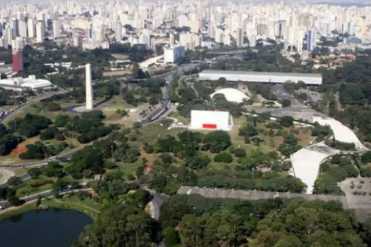 
	Vis&atilde;o a&eacute;rea do Parque Ibirapuera, em S&atilde;o Paulo: com aprova&ccedil;&atilde;o, cidade dever&aacute; baixar de R$ 100 bilh&otilde;es para R$ 50 bilh&otilde;es o principal da d&iacute;vida
 (Divulgação/Turismo em São Paulo)