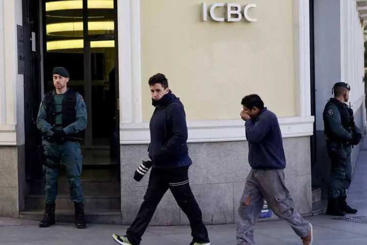 
	Sede do ICBC em Madri, Espanha: deve haver pris&otilde;es como parte da opera&ccedil;&atilde;o, disse uma fonte pr&oacute;xima da investiga&ccedil;&atilde;o
 (REUTERS/Andrea Comas)