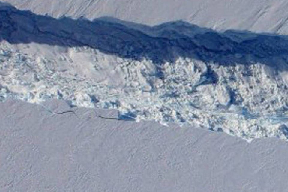 NASA detecta derretimento acelerado de gelo da Antártida
