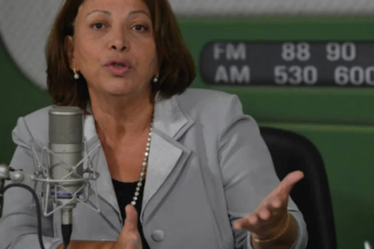 
	Ideli Salvarri: o deputado Arlindo Chinaglia e o senador Eduardo Braga v&atilde;o levar &agrave; ministra o levantamento das mat&eacute;rias em tramita&ccedil;&atilde;o nas duas casas
 (Elza Fiuza/ABr)