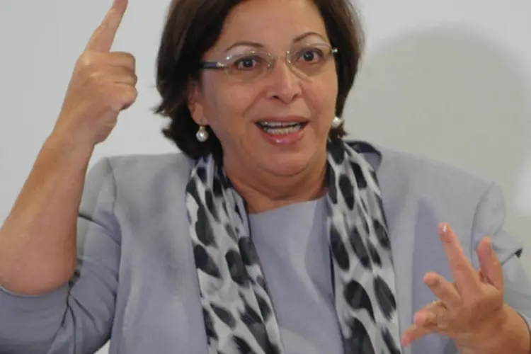 
	Ideli Salvatti: ministra pediu a colabora&ccedil;&atilde;o dos prefeitos e prefeitas para que o Brasil atinja os Objetivos do Mil&ecirc;nio, um conjunto de oito metas estabelecidas pela ONU
 (Wilson Dias/ABr)
