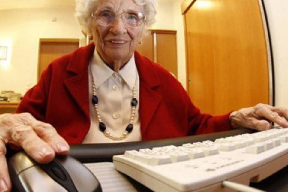 Pesquisa diz que maioria dos idosos nos EUA já usa internet