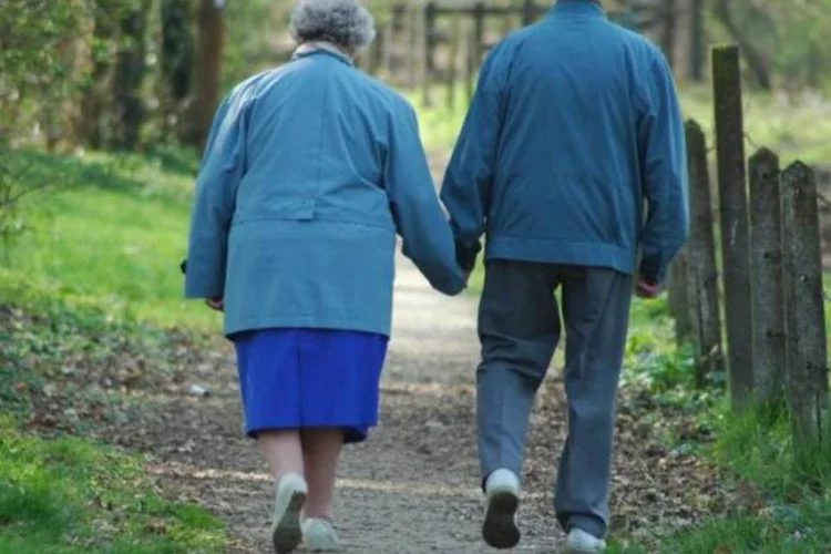 
	 Idosos: para os homens, expectativa de vida aumentou em m&eacute;dia de 5,8 anos, enquanto a das mulheres aumentou 6,6 anos
 (Stock.xchng)