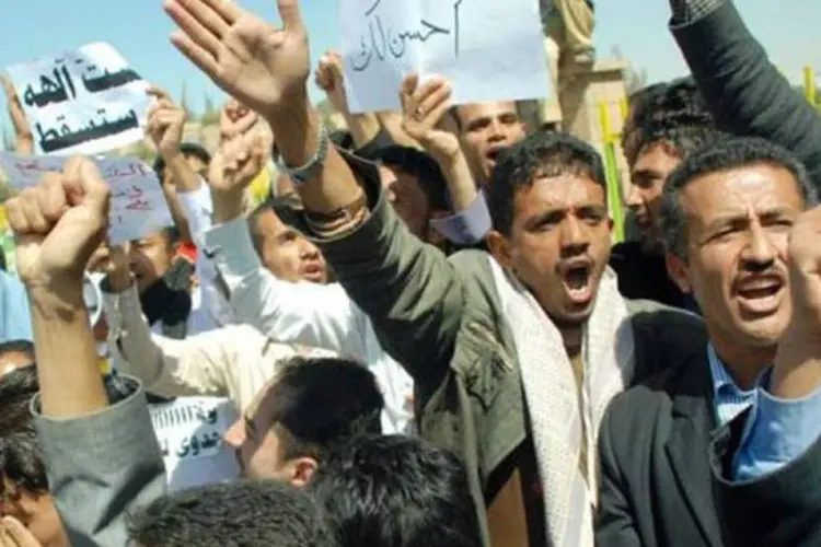 Protesto contra o presidente iemenita: Saleh tem medo de guerra civil no país (Mohammed Huwais/AFP)