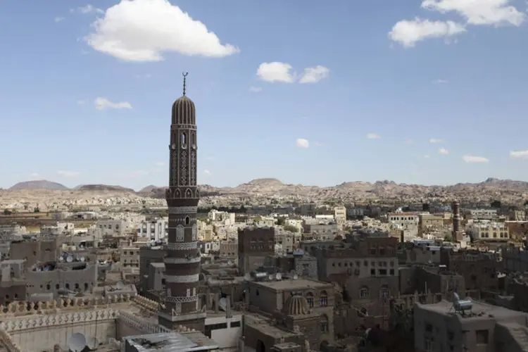 Iêmen: dutos de petróleo e gás do Iêmen têm sido alvejados repetidamente (Mohamed al-Sayaghi/Reuters)