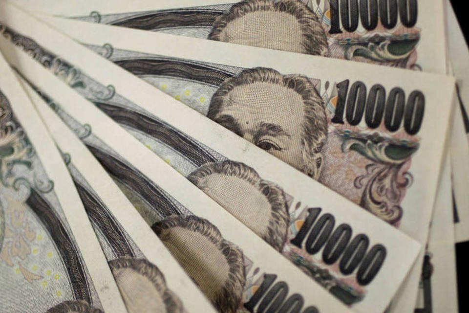 Japão anuncia US$ 132 bi em medidas fiscais de estímulo