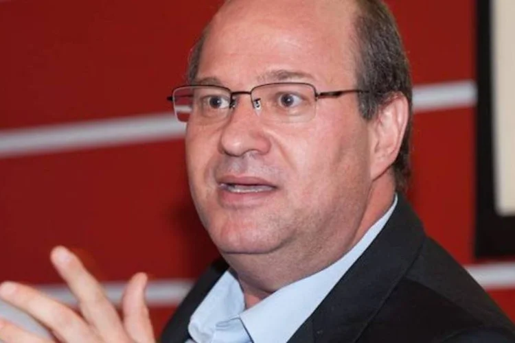 
	Ilan Goldfajn: ele ter&aacute; que usar as ferramentas dispon&iacute;veis para provar que estava errado em rela&ccedil;&atilde;o ao PIB e tentar recuperar a economia
 (.)