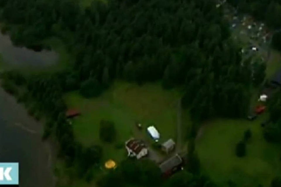 Atentado em acampamento juvenil na Noruega deixou ao menos 80 mortos