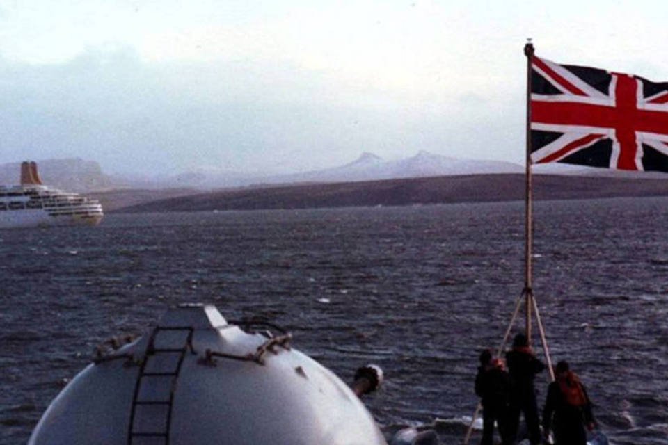 Cópia de rendição da Argentina na guerra das Malvinas é leiloada