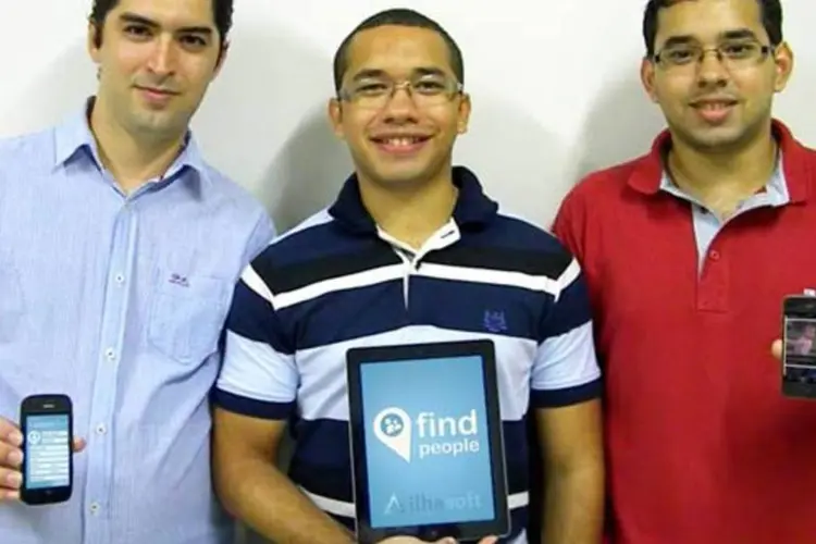 
	Equipe da startup da Ilhasoft: empresa criou um aplicativo para facilitar a visita de turistas ao Brasil durante a Copa do Mundo da FIFA 2014 e as Olimp&iacute;adas de 2016
 (Divulgação/Ilhasoft)