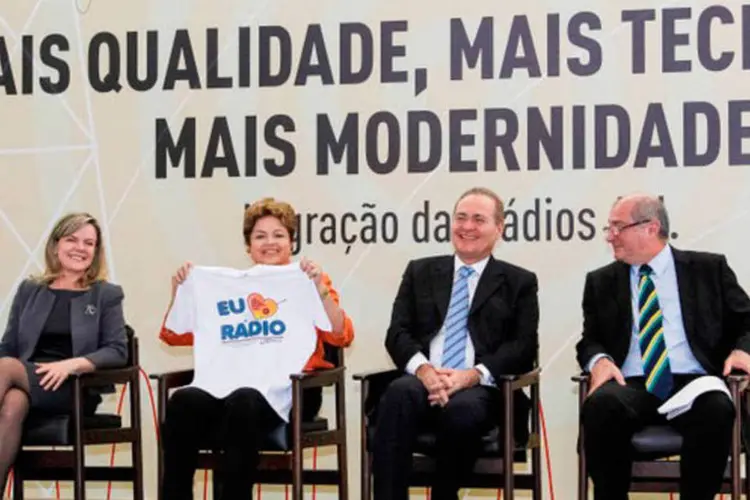 Dilma: de acordo com a presidente, a migração vai melhorar a qualidade da transmissão das rádios AM, que terão menos ruídos e interferências (Roberto Stuckert Filho/PR)