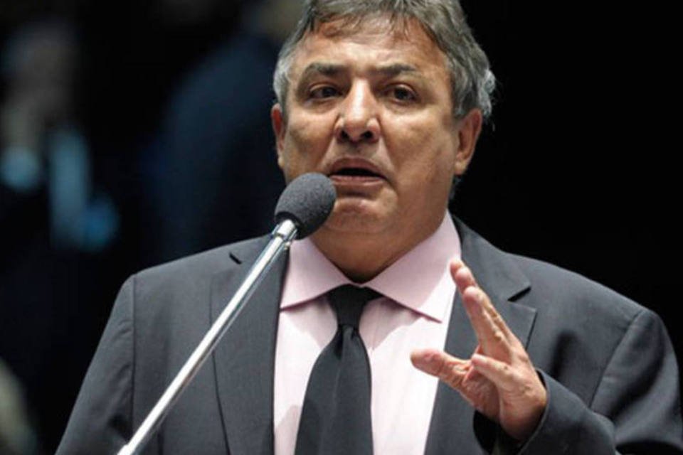 Senador Zezé Perrella diz que nunca recebeu "um real" da JBS