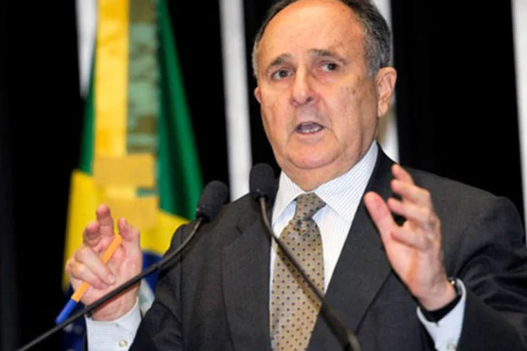 Senador Cristovam Buarque (PDT-DF) : "um partido que usa meios ilegais e absurdos é preocupante. Eu espero que não nasça", disse (José Cruz/Agência Senado/Agência Senado)