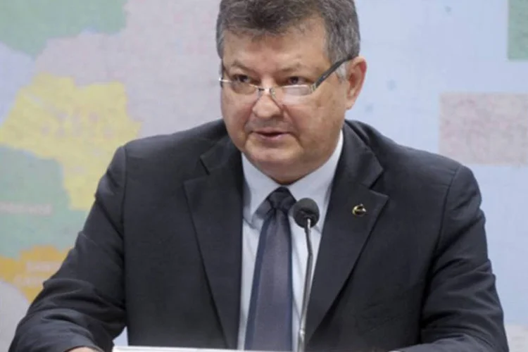 José Jurhosa Junior, indicado ao cargo de diretor da Aneel, responde sabatina na Comissão de Serviços de Infra-Estrutura do Senado (Marcos Oliveira/Agência Senado)