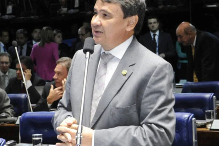 
	Senador Wellington Dias (PT-PI) em nota no seu site, na &eacute;poca que o STF recebeu a den&uacute;ncia, Wellington afirmou n&atilde;o haver respons&aacute;veis pela fatalidade&nbsp;
 (Waldemir Barreto/Agência Senado)