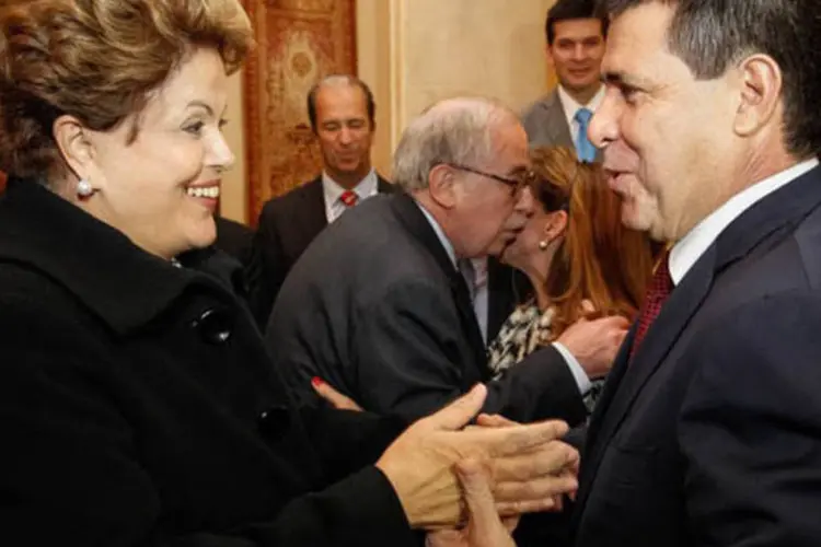 
	Presidente Dilma Rousseff durante encontro bilateral com presidente eleito da Rep&uacute;blica do Paraguai, Hor&aacute;cio Cartes, em Assun&ccedil;&atilde;o: paraguaio foi prudente ao ser questionado sobre os pedidos de renegocia&ccedil;&atilde;o da d&iacute;vida da represa binacional de Itaipu
 (Roberto Stuckert Filho/PR)