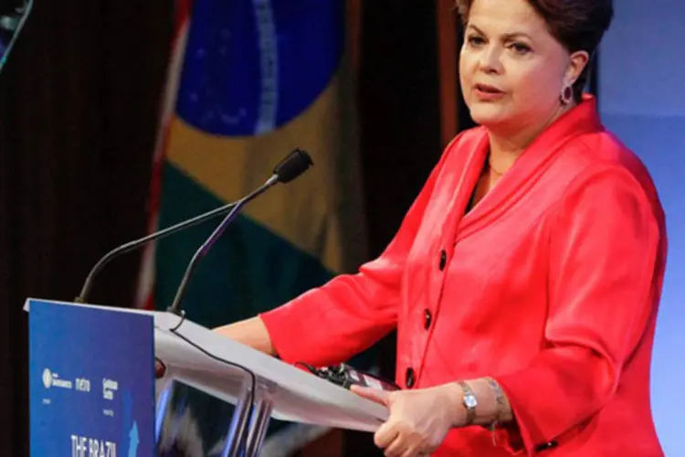 
	Presidente Dilma Rousseff: &quot;(Dificilmente) n&oacute;s n&atilde;o ter&iacute;amos conseguido de uma forma t&atilde;o r&aacute;pida estruturar e agora estar conseguindo aprovar, j&aacute; aprovamos na comiss&atilde;o (especial), o Mais M&eacute;dicos.&quot;
 (Roberto Stuckert Filho/PR)