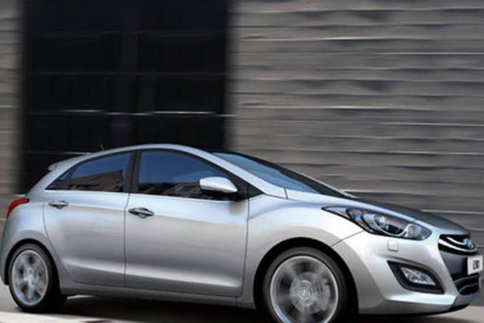 Hyundai anuncia a chegada do novo i30 com motor 1.8