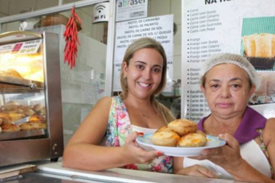 Cozinheira vira empresária e abre lanchonete em Goiânia