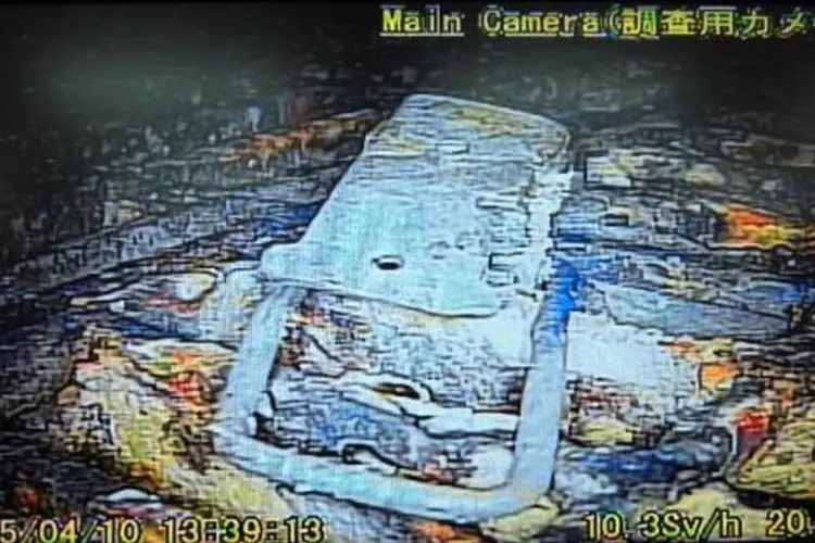 Imagem feita dentro de reator da central nuclear de Fukushima (Tepco/AFP)