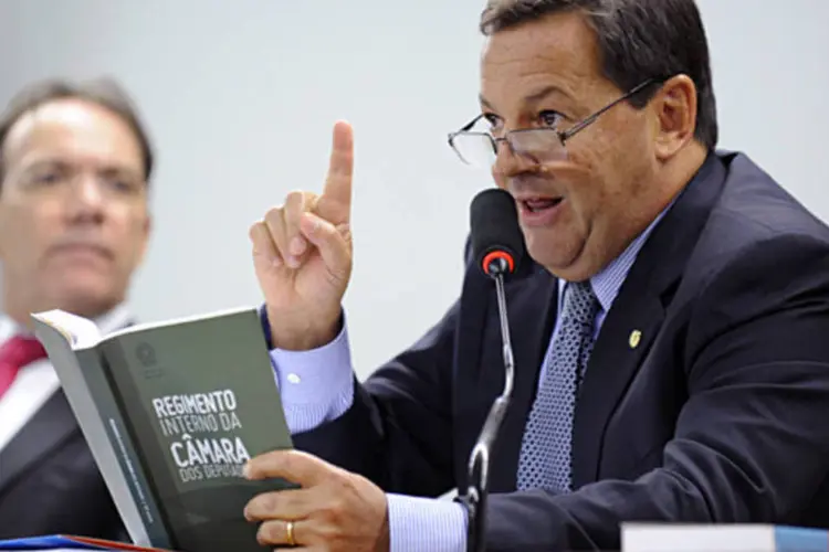 Deputado Sergio Zveiter (PSD-RJ). relator do pedindo de cassação do deputado Natan Donadon, durante encontro da Comissão de Constituição e Justiça (CCJ) (Gabriela Korossy/Agência Câmara)