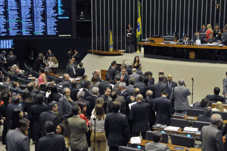 
	Deputados na C&acirc;mara: o&nbsp;Grupo de Trabalho da Reforma Pol&iacute;tica concluiu&nbsp;suas delibera&ccedil;&otilde;es e assinalou que o projeto ser&aacute; entregue ao presidente da C&acirc;mara
 (Luis Macedo/Câmara dos Deputados)