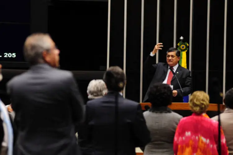 Deputado José Guimarães (líder do PT) durante Sessão Deliberativa Ordinária (Gustavo Lima/Câmara dos Deputados)