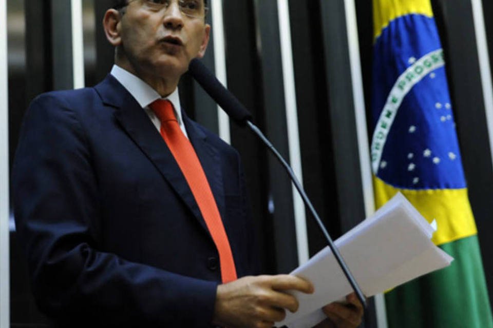 Após discurso, Cunha recebe solidariedade dos colegas